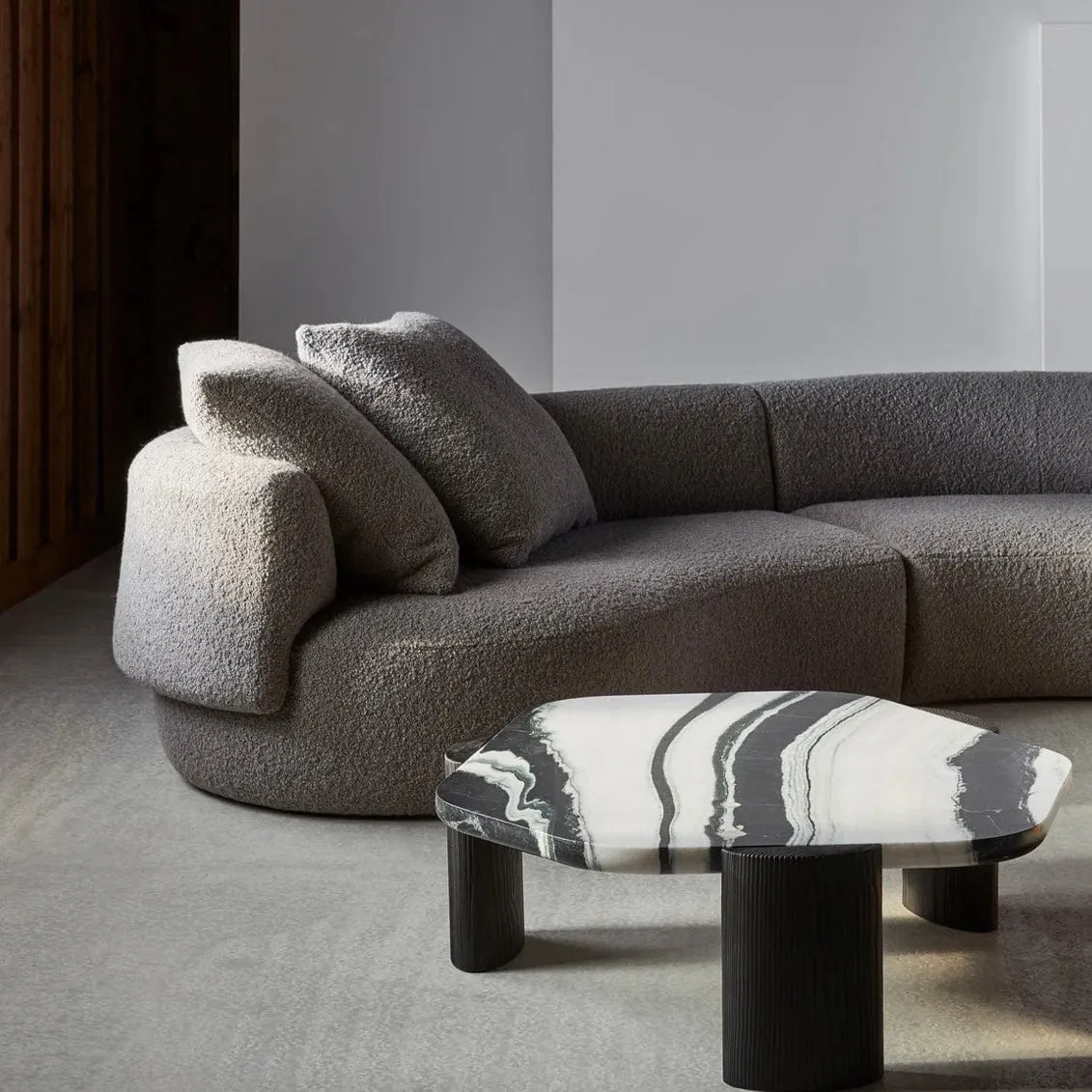 Evan Curve Sofa