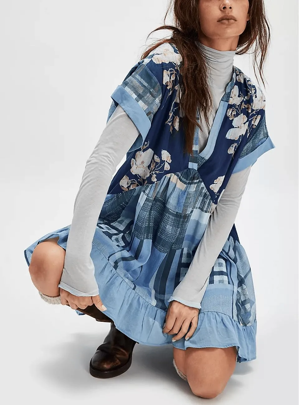 Womens Boho Mini Dress Y2k Floral Print Deep V-Neck Puff Sleeve Short Dress 2025 Summer Loose Beach Sundress